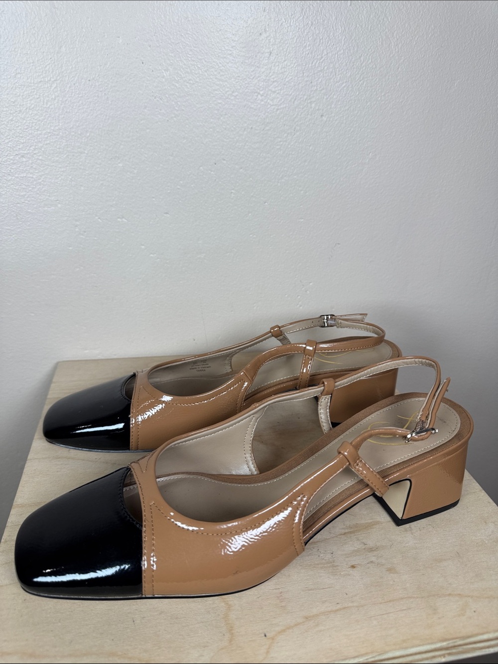 Sam Edelman Tarra Slingback Heel Two-Tone Patent Pumps Classic Chic Black Tan